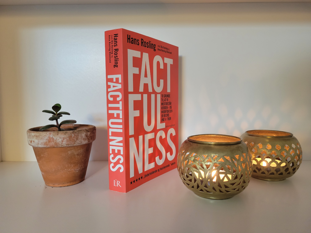 The front cover and spine of Factfulness: Ten Reasons We're Wrong About the World – and Why Things Are Better Than You Think by Hans Rosling, Ola Rosling, Anna Rosling Rönnlund