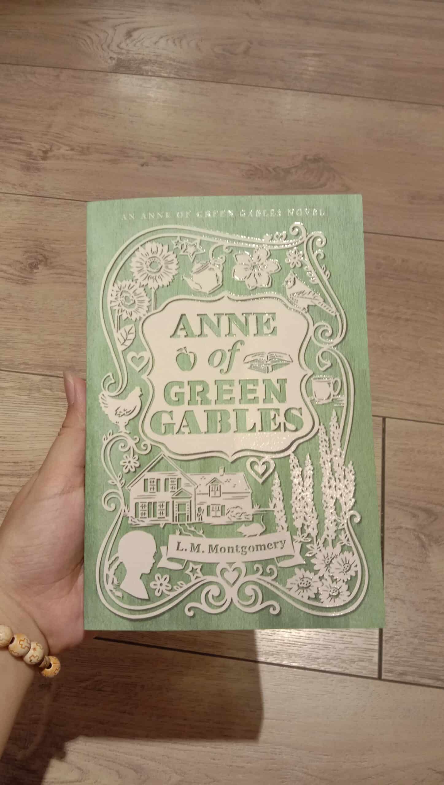 The front cover of the novel Anne of Grenn Gables